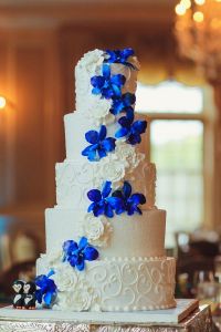 Valami kék – Hogyan viseljük az esküvőn?